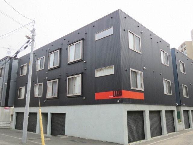 札幌市北区北三十四条西のアパートの建物外観