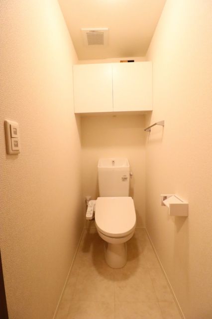 【グラナーデ新宿のトイレ】