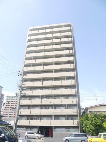 【S－FORT津新町の建物外観】