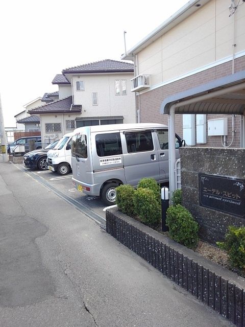 【四日市市日永東のアパートの駐車場】