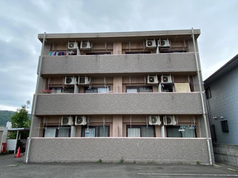 高松市田村町のマンションの建物外観