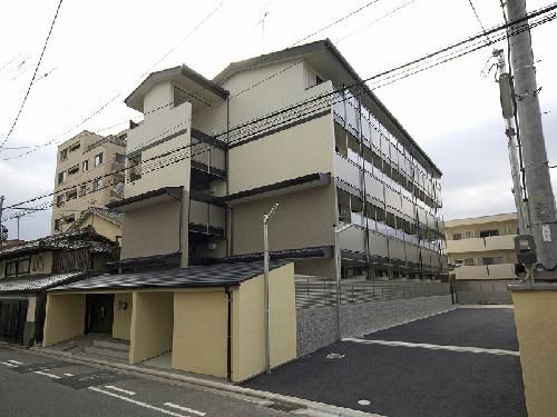 京都市中京区亀屋町のマンションの建物外観