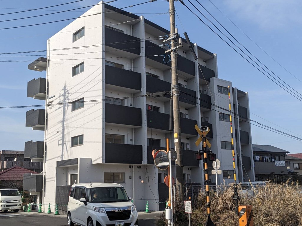 【鹿児島市宇宿のマンションの建物外観】