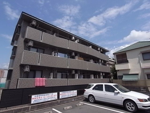 神戸市北区有野中町のマンションの建物外観