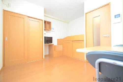 居室・リビング　同タイプの物件写真になります。