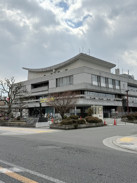 役所　箕面市役所（役所）まで900m