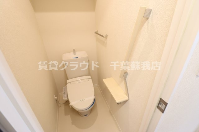 トイレ　温水洗浄便座付きのトイレです！