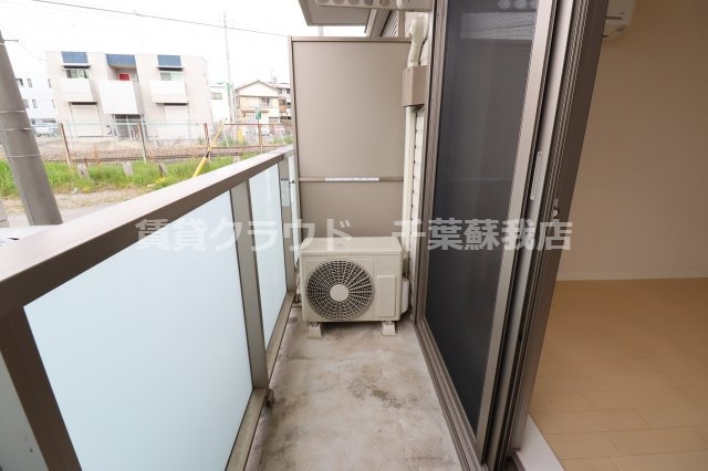 バルコニー　ペアガラスで防犯面に優れた窓になってます！