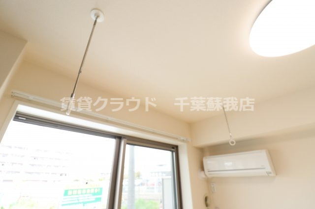 その他設備　雨の日や、お出かけ前にも室内物干しが活躍します！