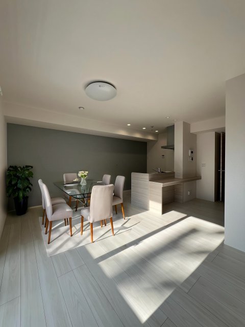 居室・リビング　ＣＧで家具等を配置したもので家具等は含まれません。