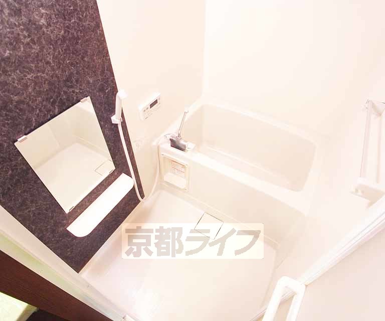 バス・シャワールーム　追炊き機能つきです。