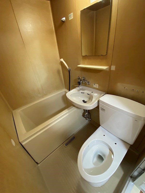 バス・シャワールーム　別の部屋の写真