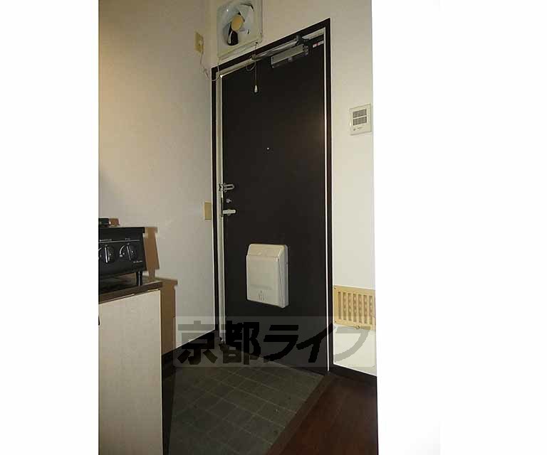 玄関　玄関です。