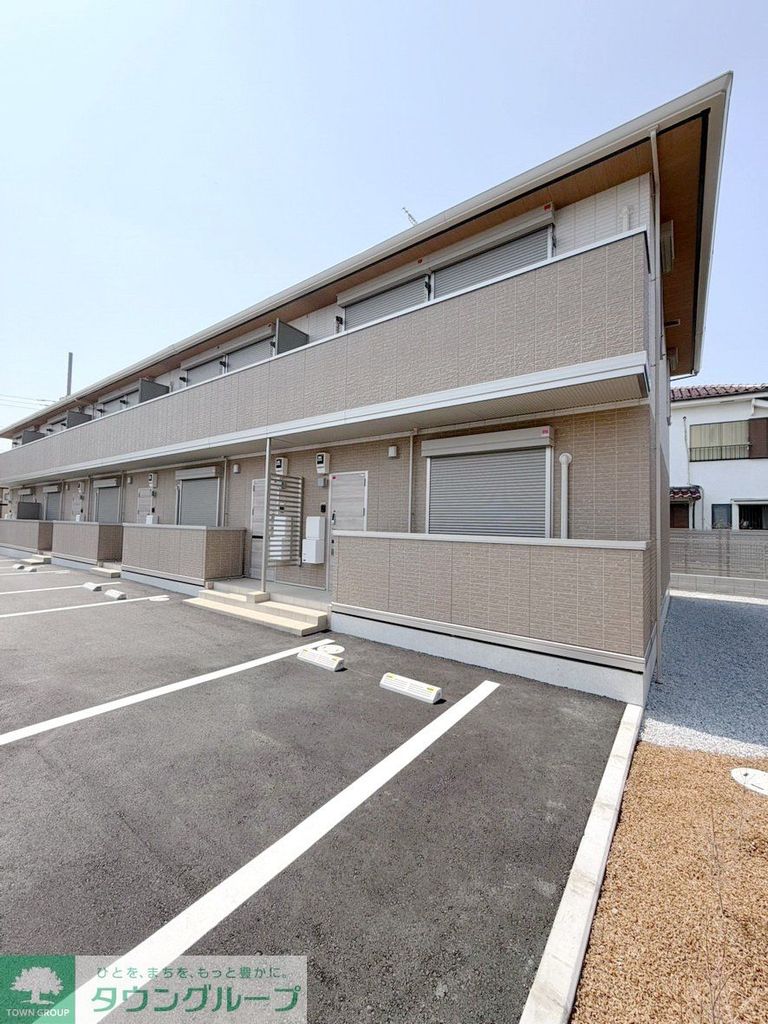 建物外観　駐車場