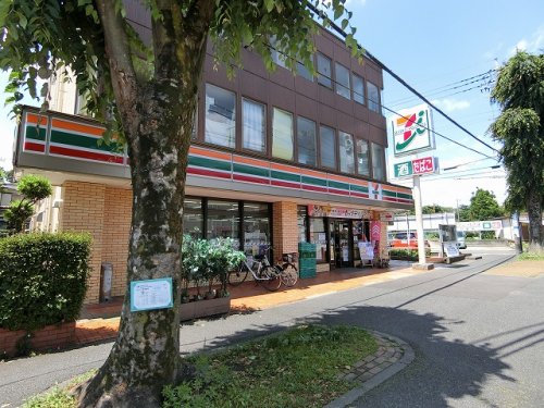 コンビニ　セブンイレブン 稲城市平尾店（コンビニ）まで618m