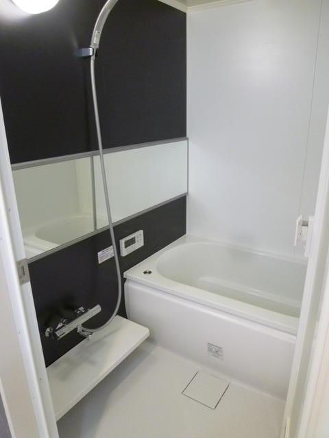 バス・シャワールーム　ゆったり過ごせるお風呂です