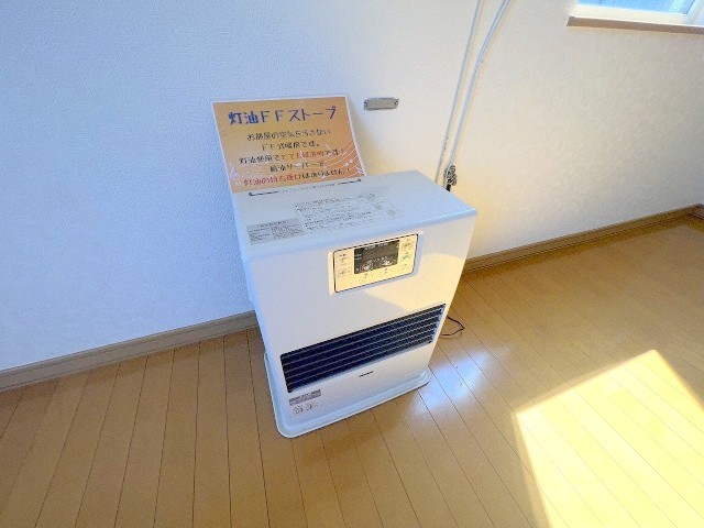 その他設備　経済的な灯油ストーブです♪