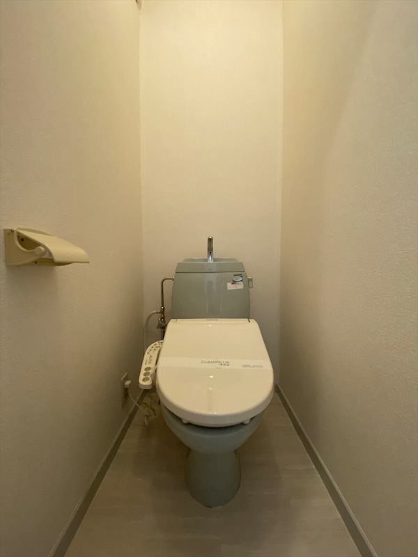 トイレ　☆温水洗浄便座付☆