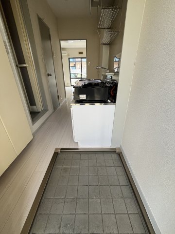 玄関　☆玄関横にシューズボックス有☆