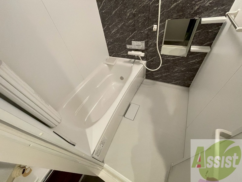 バス・シャワールーム　お風呂になります。一日の疲れを癒してくださいね。