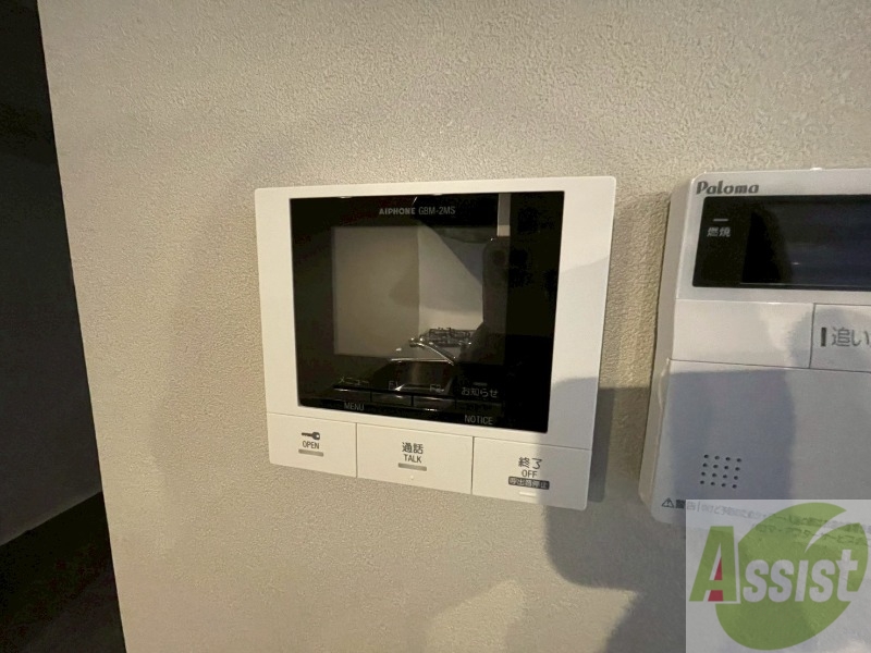 セキュリティ　ＴＶモニター付インターホンです。来客者の顔が見えるので安心！