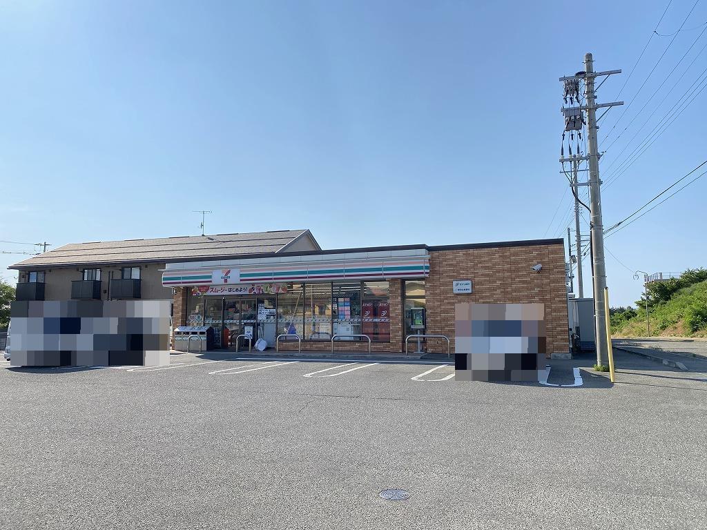 コンビニ　セブンイレブン新潟上新栄町店（コンビニ）まで819m