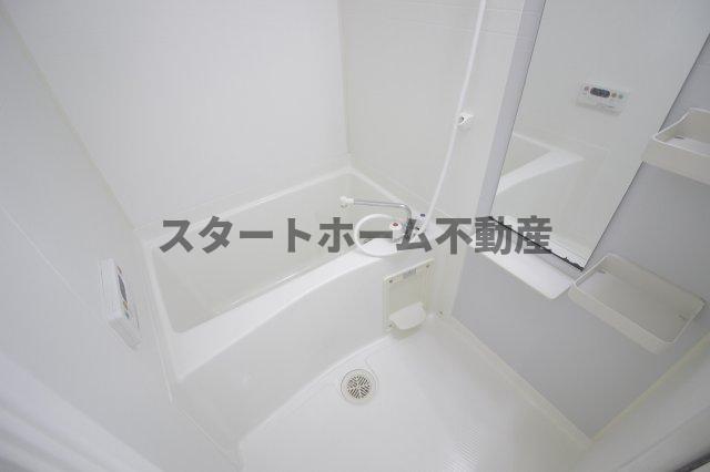 バス・シャワールーム　ゆったり過ごせるお風呂です