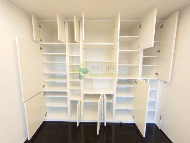 収納　プライマル新宿若松町