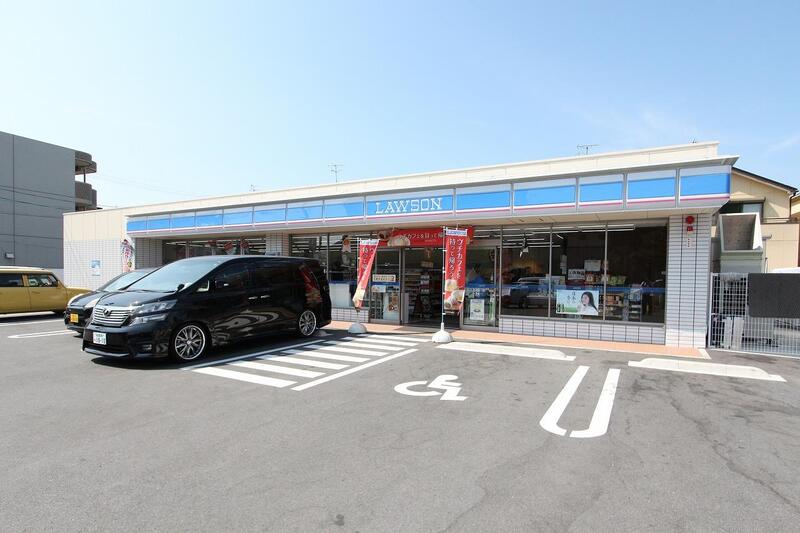 コンビニ　ローソン中川戸田三丁目店（コンビニ）まで286m