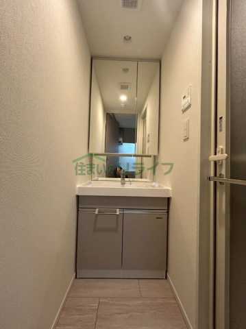 洗面設備　別部屋の参考写真です。