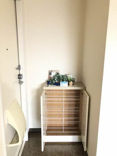 玄関　玄関　下駄箱