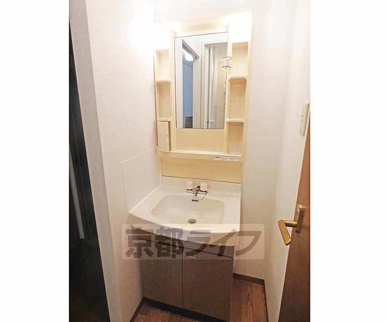 洗面設備　洗面台です。