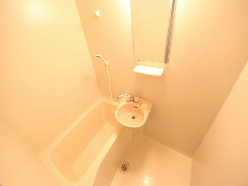 バス・シャワールーム　バスルーム　お風呂トイレ別