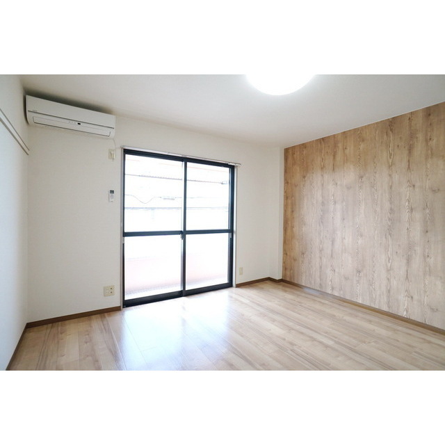 居室・リビング　落ち着いた雰囲気の室内