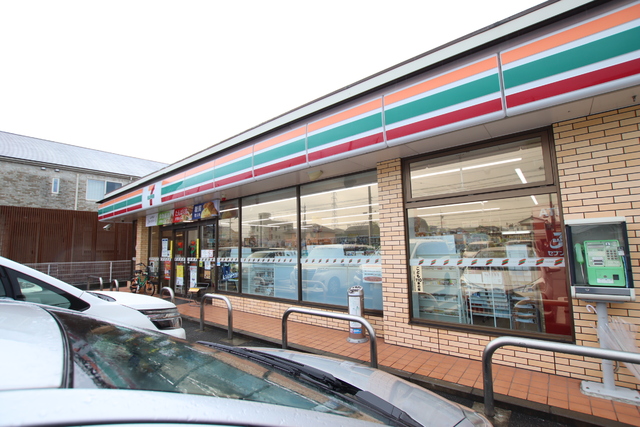 コンビニ　セブンイレブン市原西五所店（コンビニ）まで40m