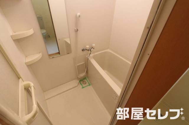 バス・シャワールーム　※１０３号室内装写真参照