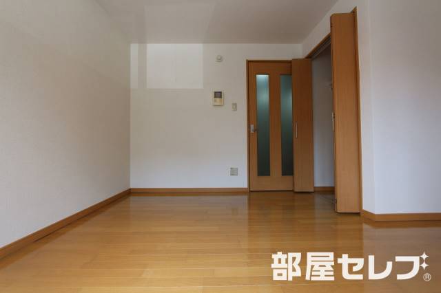 居室・リビング　※１０３号室内装写真参照