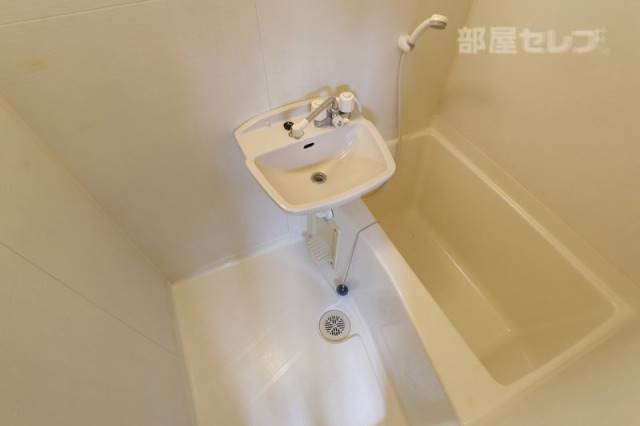 バス・シャワールーム　※２０７号室の写真です。