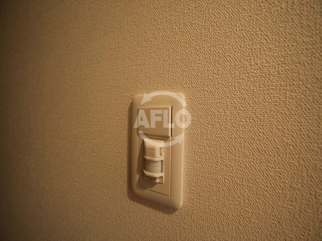 その他設備　プレサンスOSAKA DOMECITY ワンダー　人感センサ