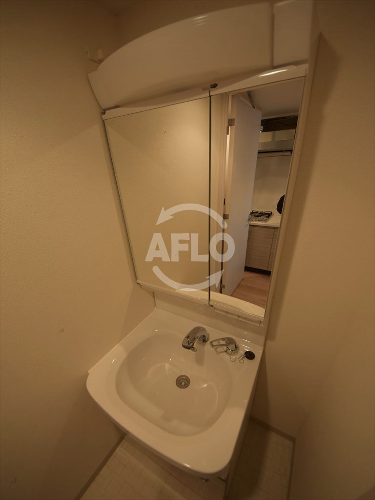 洗面設備　プレサンスOSAKA DOMECITY ワンダー　洗面化粧台