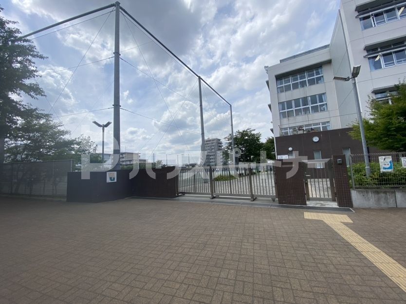 中学校　板橋区立板橋第三中学校（中学校）まで600m