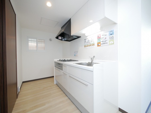 キッチン　人気の対面システムキッチンタイプです！