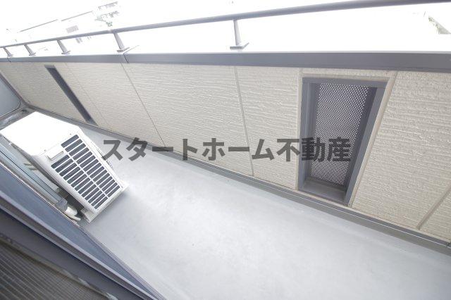 バルコニー　広々としたバルコニーです