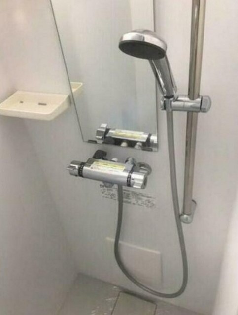 バス・シャワールーム