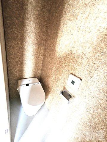 トイレ　トイレもきれいです