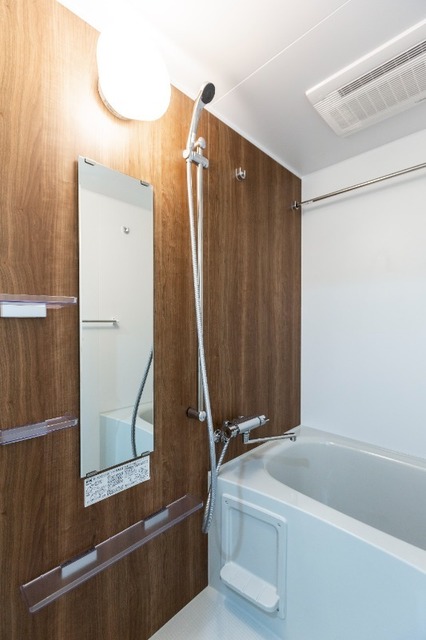 バス・シャワールーム　バスルーム