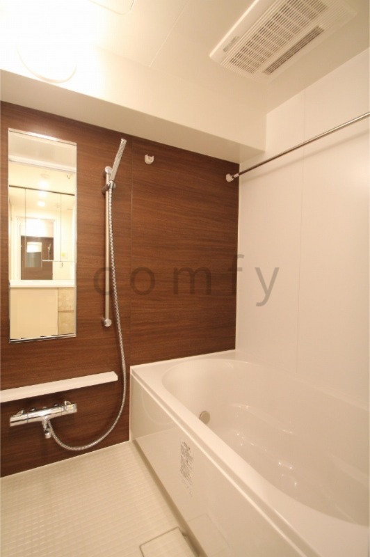 バス・シャワールーム　バスルーム