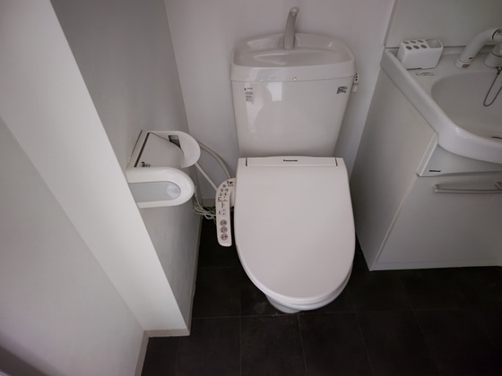 トイレ　※他部屋の写真