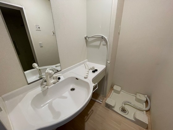 洗面設備　※別部屋の写真です