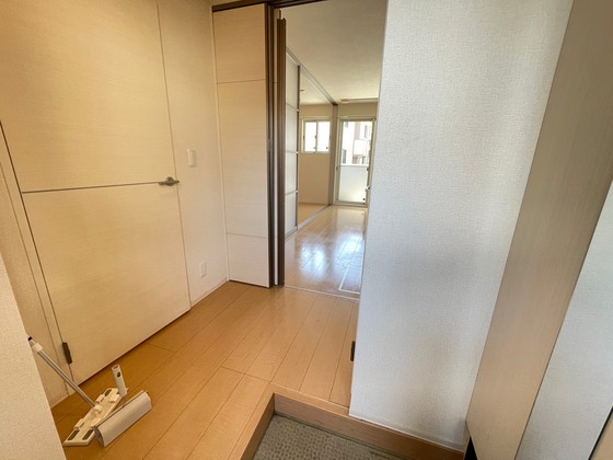 玄関　※別部屋の写真です